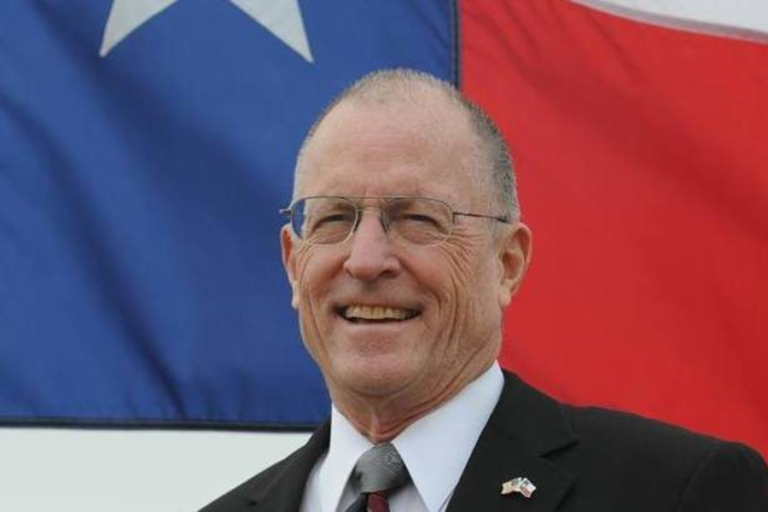Bob Hall Net Worth