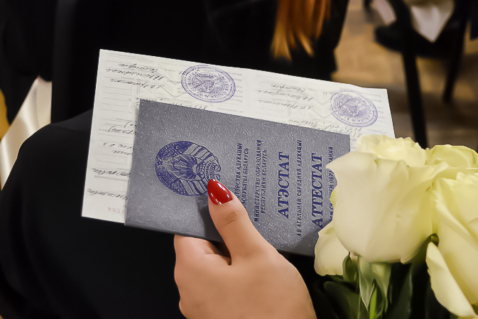 Жизнь после отбоя Как живут студенты и рабочие люди